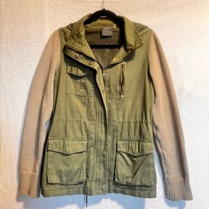 Quinn Two-Tone Utility Jacket in Green and Beige